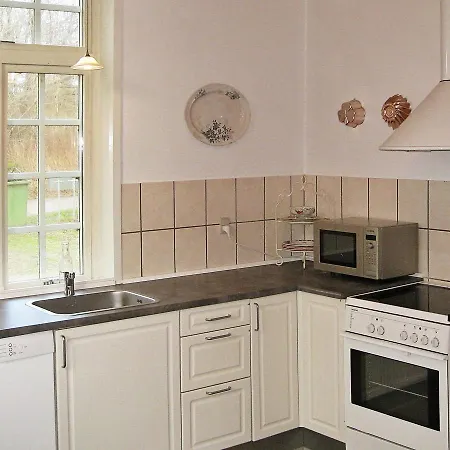 Feriehus Three-bedroom Holiday In Aabenraa 9 *